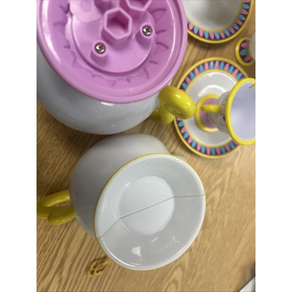 Disney Beauty and the Beast Chip and Mrs. Potts Plastic Toy figures Parts Pieces